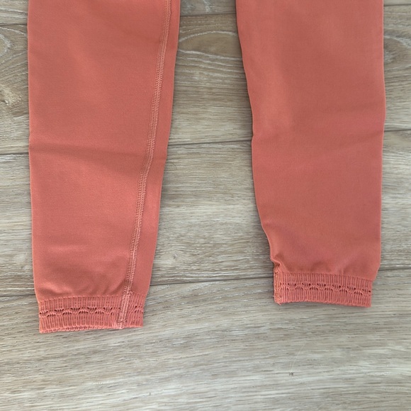 Gymshark leggings EUC - Picture 3 of 4